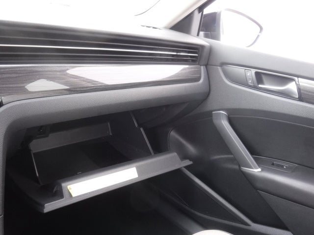 2020 Volkswagen Passat 2.0T R-Line