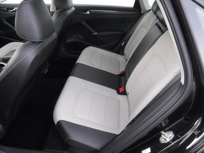 2020 Volkswagen Passat 2.0T R-Line