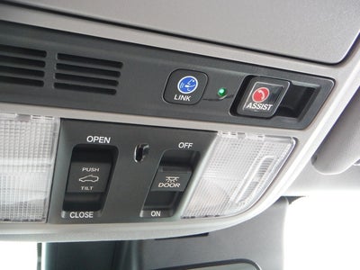 2019 Honda Pilot Touring w/Rear Captain's Chairs