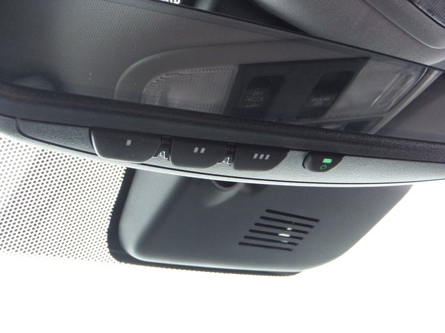 2019 Honda Pilot Touring w/Rear Captain's Chairs