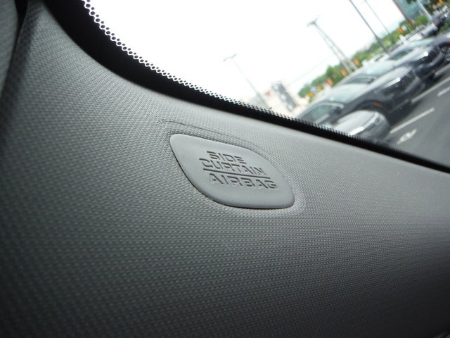 2019 Honda Pilot Touring w/Rear Captain's Chairs