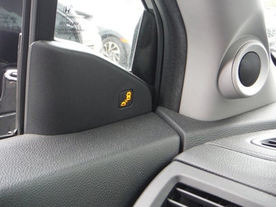 2019 Honda Pilot Touring w/Rear Captain's Chairs