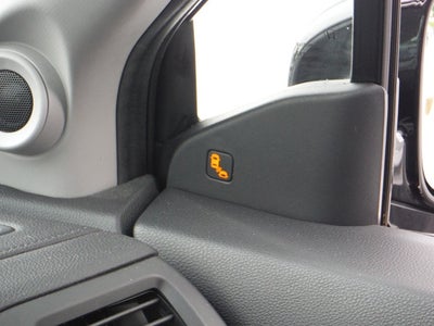 2019 Honda Pilot Touring w/Rear Captain's Chairs