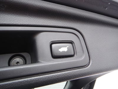 2019 Honda Pilot Touring w/Rear Captain's Chairs