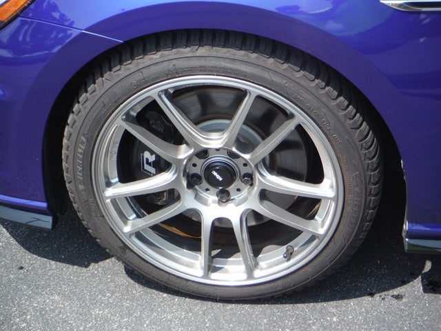 2019 Volkswagen Golf R 4Motion w/DCC and Navigation